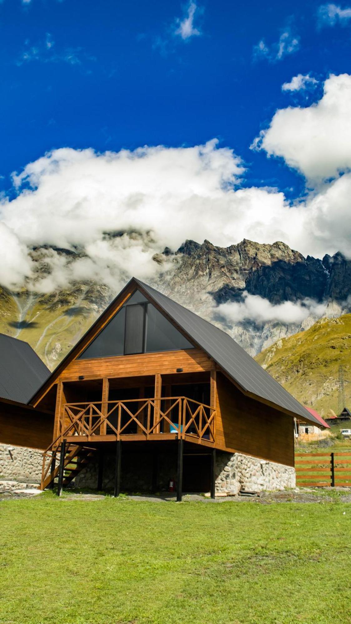 Cliffside Cottage Kazbegi Extérieur photo